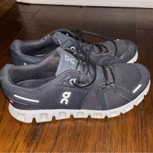 Black On cloud sneakers
